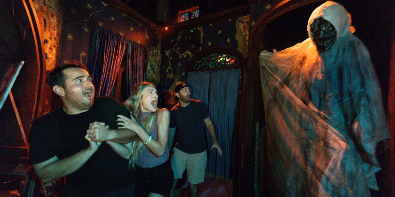 The Ultimate Guide To Halloween Horror Nights Orlando – Houses, Scare Zones, & More