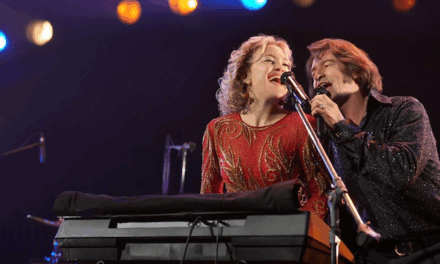 ‘Song Sung Blue’ Hugh Jackman And Kate Hudson Team Up For A Neil Diamond Tribute Band [Trailer]