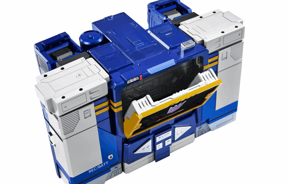 Robosen Debuts World First Auto Converting Soundwave Robot With Hasbro