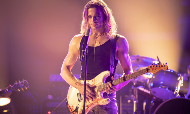 The Vampire Lestat Clip Reveals Lestat’s Hilarious Reaction to Interview with the Vampire’s Release